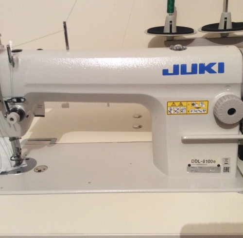 MÁY 1 KIM CƠ JUKI DDL-8100E