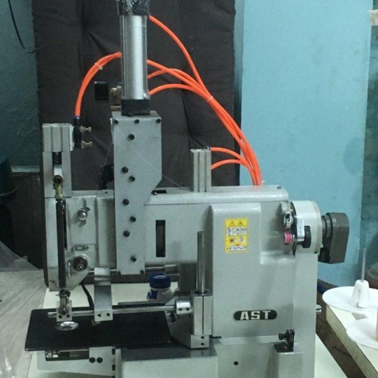 MÁY XOÁY NÚT NỆM MÚT AST