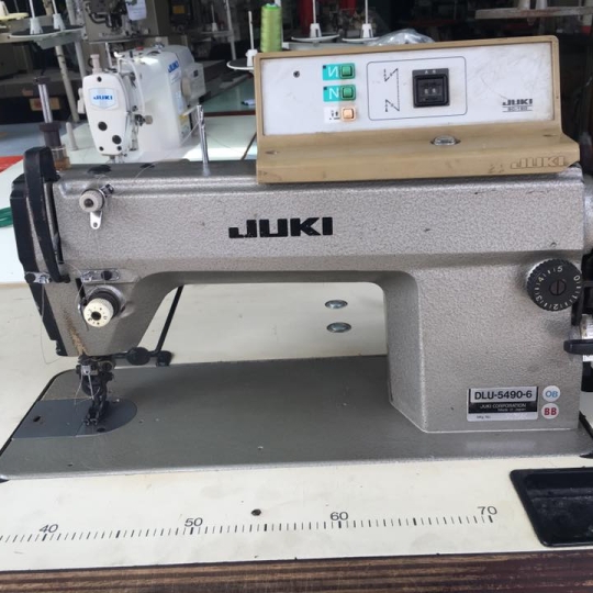 MÁY 1 KIM CÀO ĐIỆN TỬ JUKI DLU-5490-6